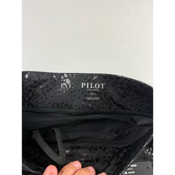Pilot Carbone Black Leopard Print Leggings - Size Small - Picture 5 of 8